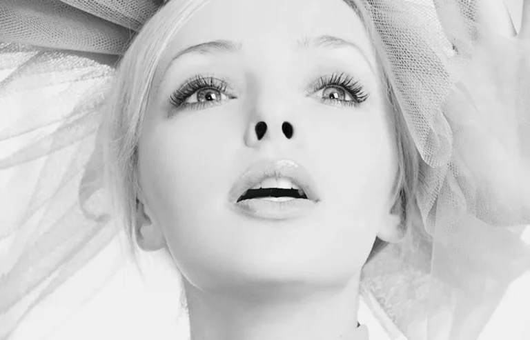 Christina Aguilera 2000s Fashion: Y2K Style Breakdown