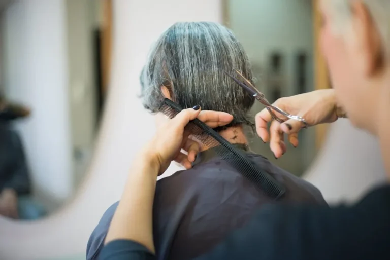 Short Haircuts: Best Ideas for teens